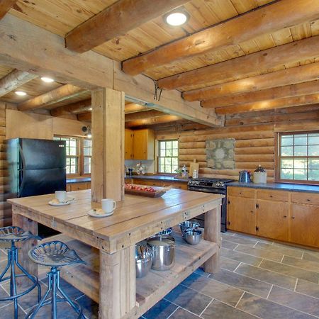 Cozy Log Cabin Getaway With Fire Pit And 3 Acres! Ruckersville Esterno foto