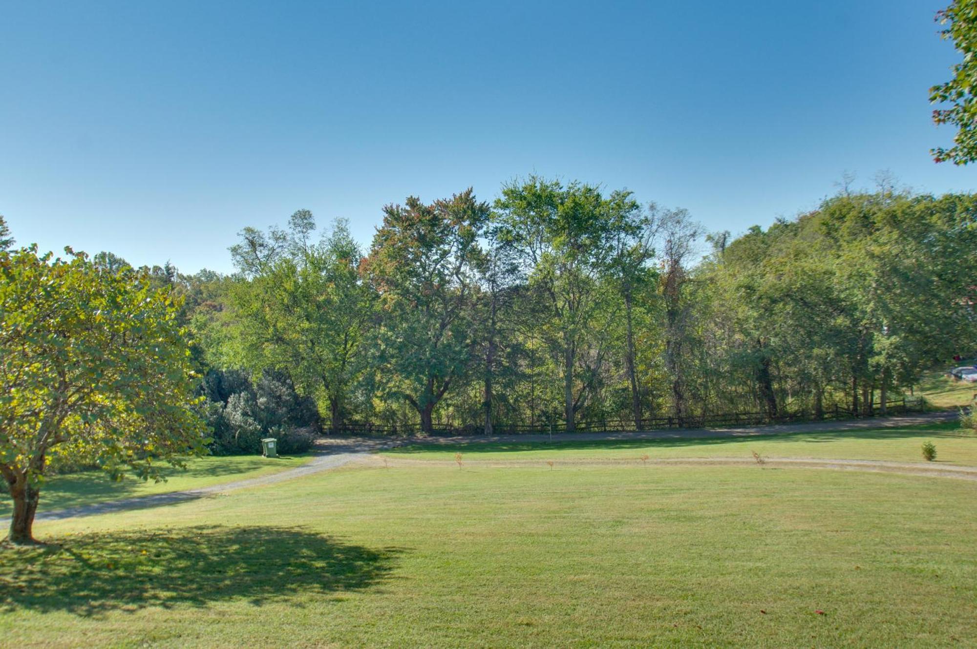 Cozy Log Cabin Getaway With Fire Pit And 3 Acres! Ruckersville Esterno foto