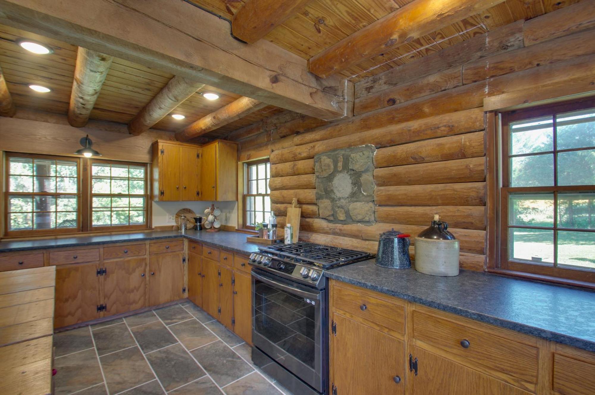Cozy Log Cabin Getaway With Fire Pit And 3 Acres! Ruckersville Esterno foto